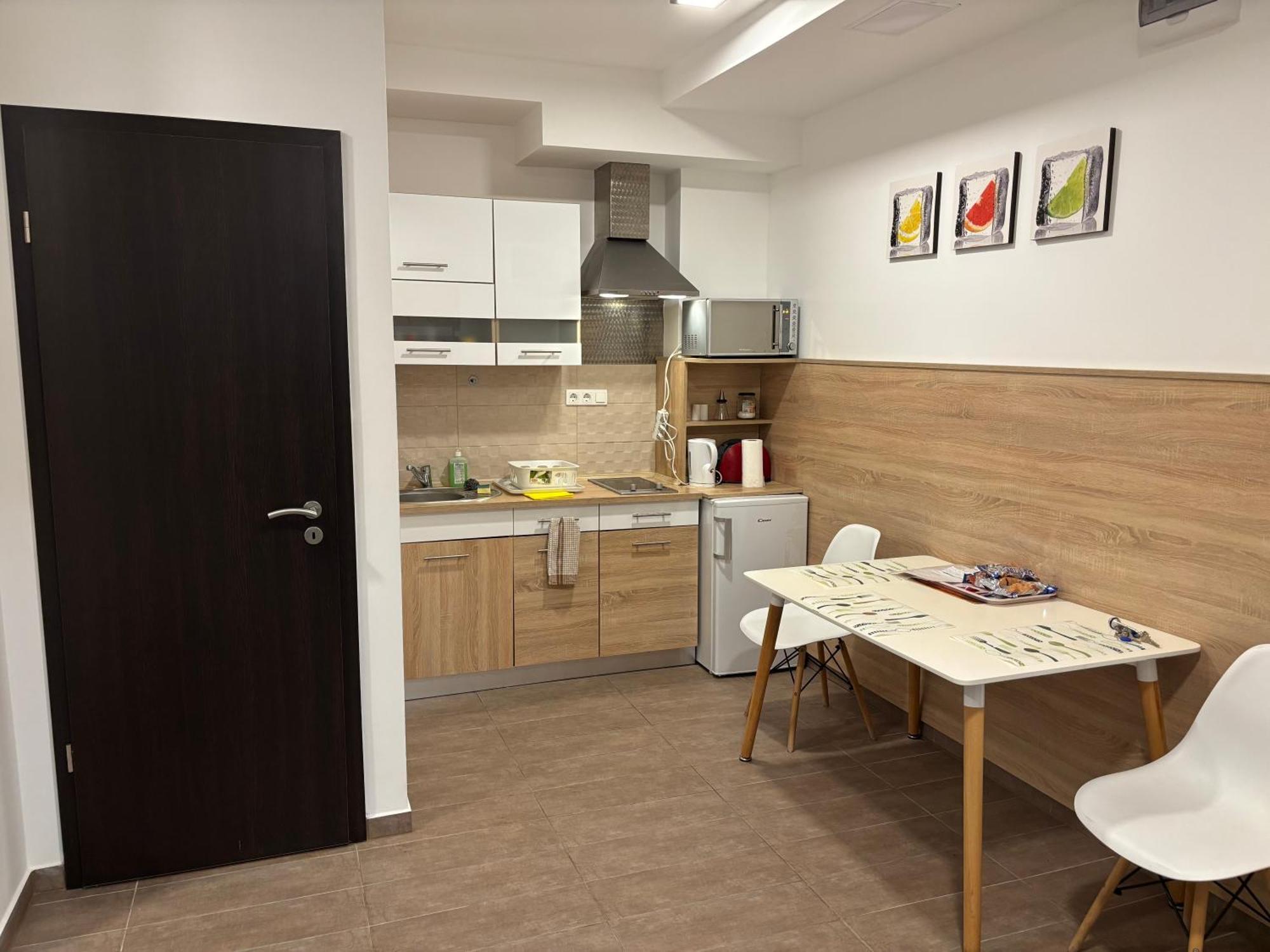 מישקולץ Pizza Tabor Apartman מראה חיצוני תמונה