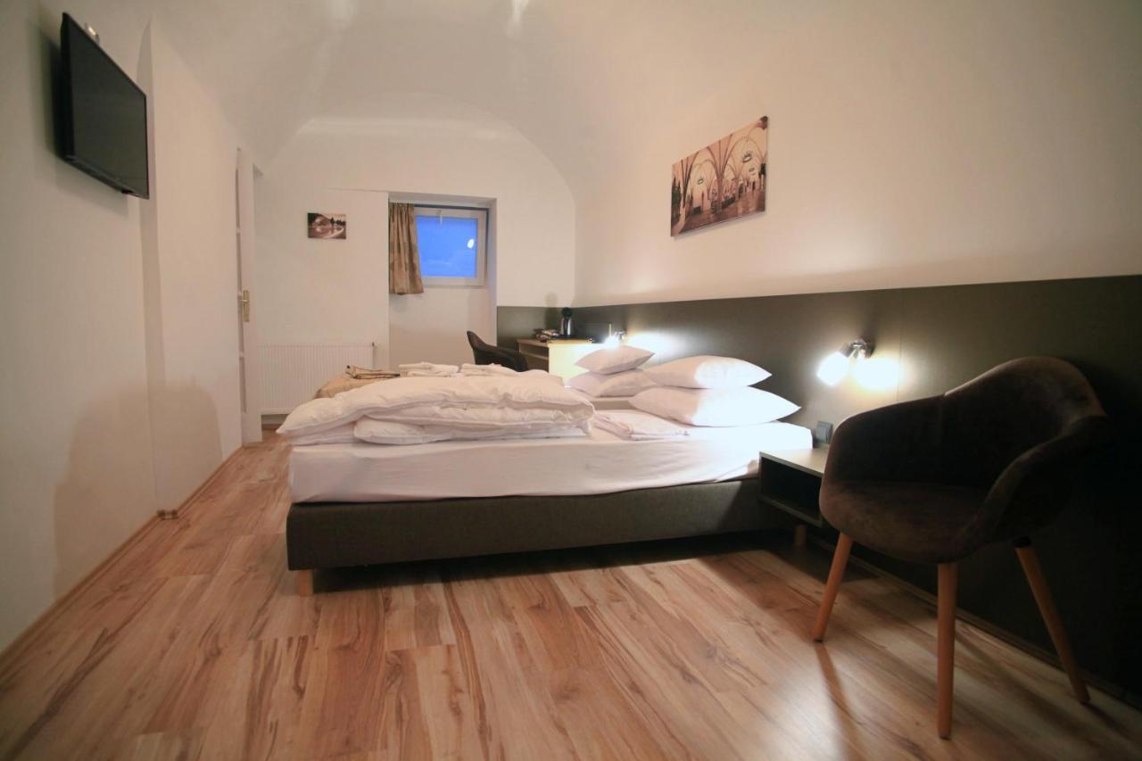 מישקולץ Pizza Tabor Apartman מראה חיצוני תמונה